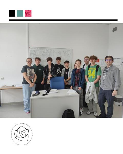 Uczniowie klas rozszerzonej fizyki
